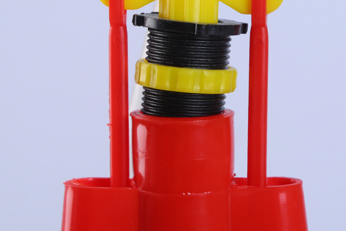 بيت الدواجن استخدام البلاستيك التلقائي الدجاج الطيور المياه المغذية شارب الجرس التلقائي 6